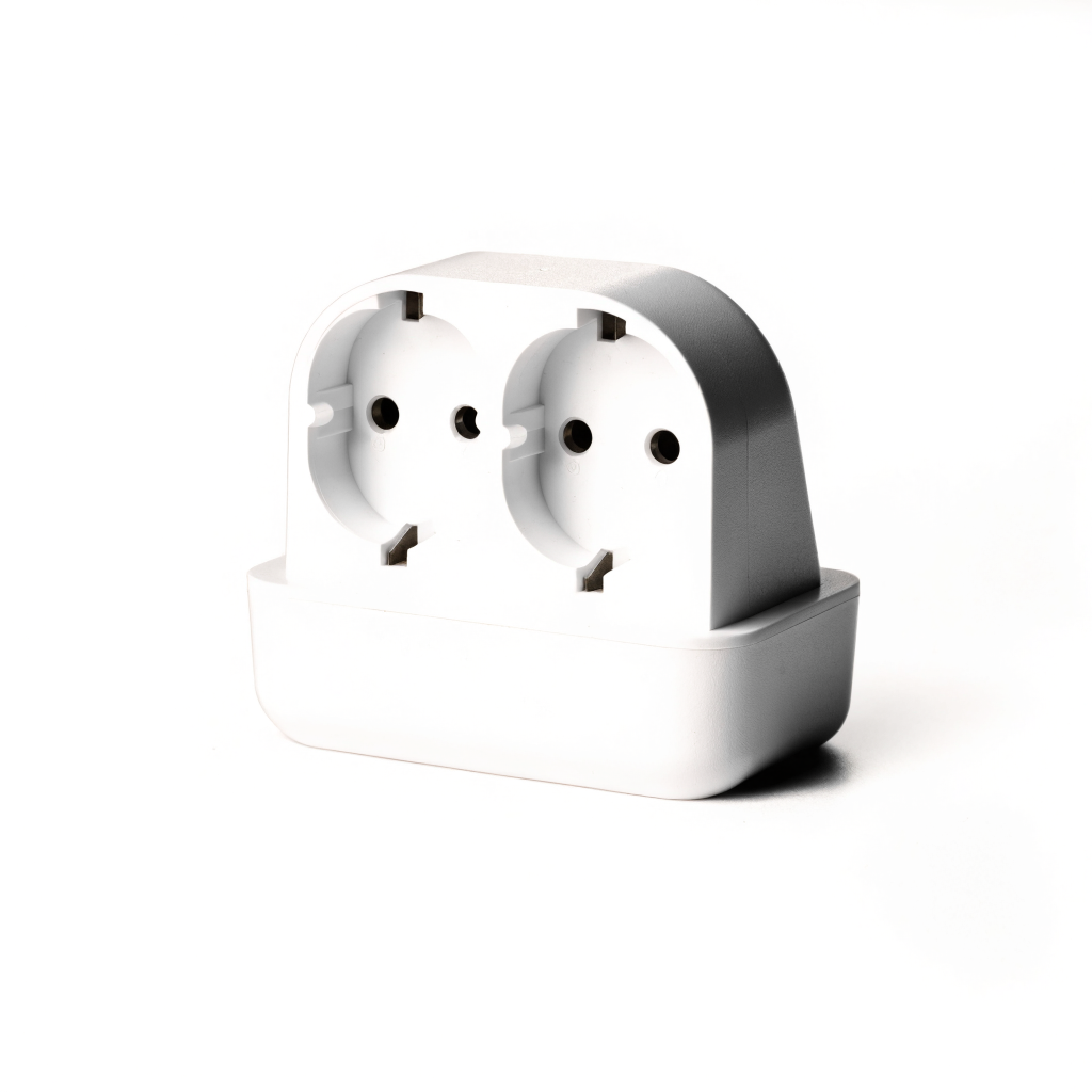Schuko Dual-Input Travel Adapter